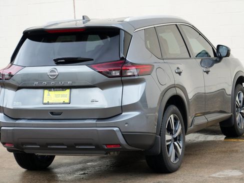 Used 2024 Nissan Rogue SL FWD image 47