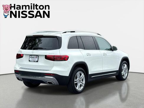 Used 2023 Mercedes-Benz GLB 250 4MATIC image 2