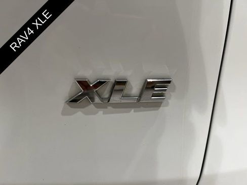 Used 2020 Toyota RAV4 XLE w/ Convenience Package image 26