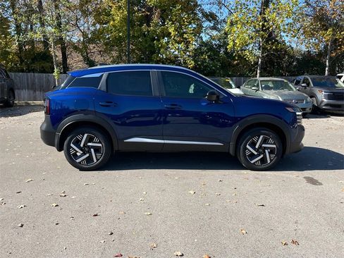 New 2026 Nissan Kicks SV w/ SV Premium Package image 3