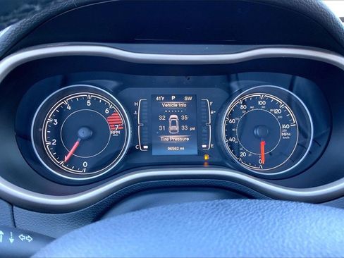 Used 2016 Jeep Cherokee Latitude w/ Comfort & Sound Group image 13