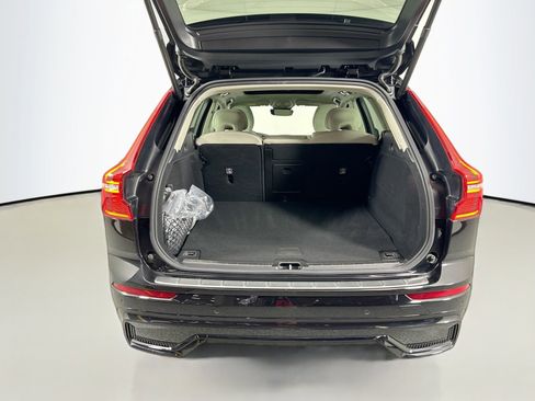 Used 2024 Volvo XC60 T8 Plus w/ Protection Package Premier image 20