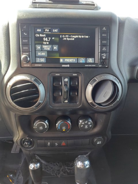Used 2017 Jeep Wrangler Unlimited Sport w/ Quick Order Package 24S AWD/4WD image 31