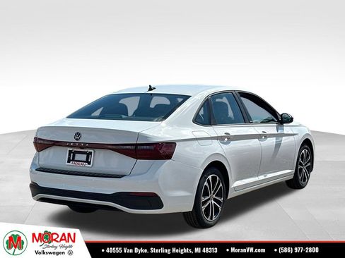 Used 2026 Volkswagen Jetta Sport FWD image 4