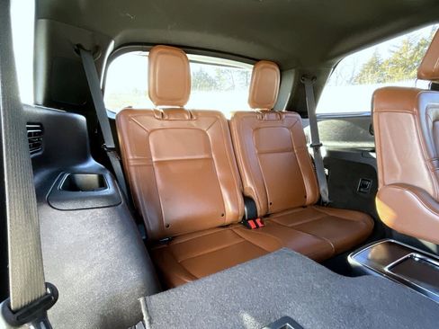 Used 2021 Lincoln Aviator Reserve w/ Equipment Group 210A image 20