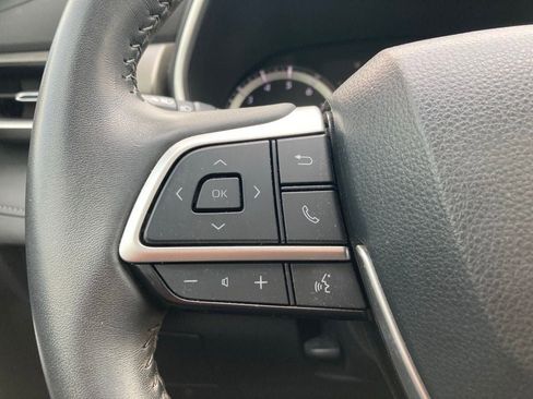 Used 2023 Toyota Highlander XLE image 14