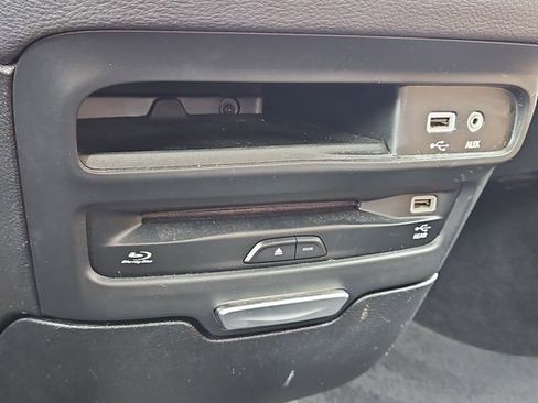 Used 2018 Chrysler Pacifica Limited w/ Advanced Safetytec Group FWD image 26