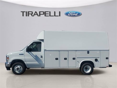 New 2026 Ford E-450 and Econoline 450 Super Duty w/ Power Equipment Group image 3