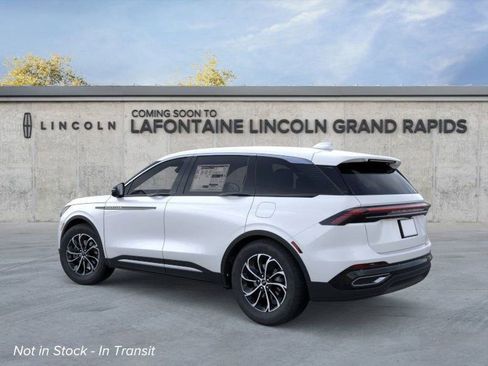 New 2026 Lincoln Nautilus Premier image 4