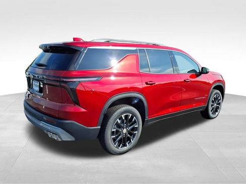 New 2026 Chevrolet Traverse LT w/ Sun and Wheel Package AWD/4WD image 3