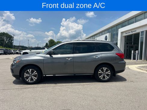Used 2020 Nissan Pathfinder SV FWD image 3