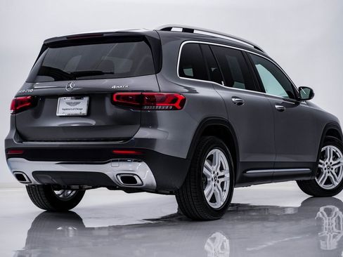 Used 2020 Mercedes-Benz GLB 250 4MATIC image 9