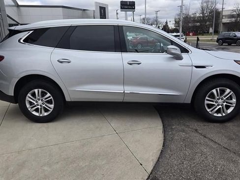 Used 2020 Buick Enclave Preferred image 2