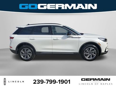 New 2026 Lincoln Corsair Premiere image 6