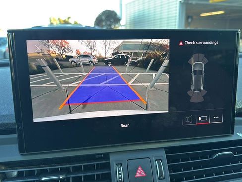 Used 2025 Audi Q5 2.0T Premium image 12