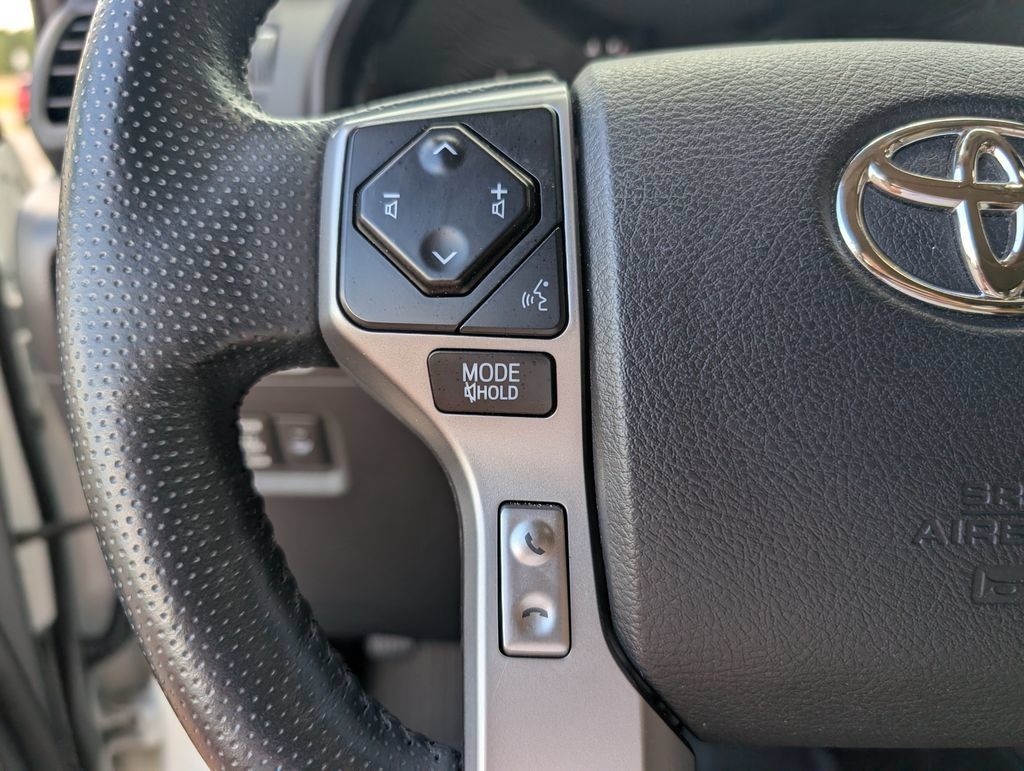Used 2023 Toyota 4Runner SR5 Premium w/ Moonroof Package RWD image 22