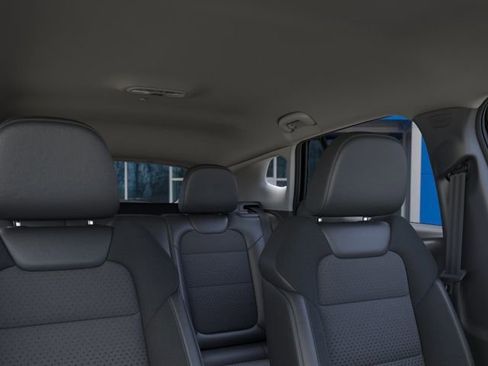 New 2026 Chevrolet Trax LT w/ Driver Confidence Package FWD image 24