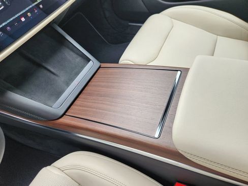 Used 2021 Tesla Model S Long Range image 17