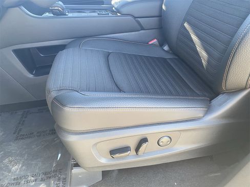 New 2025 Nissan Pathfinder Rock Creek image 22