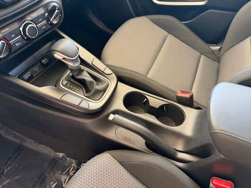 Used 2025 Kia Soul LX w/ LX Technology Package image 36