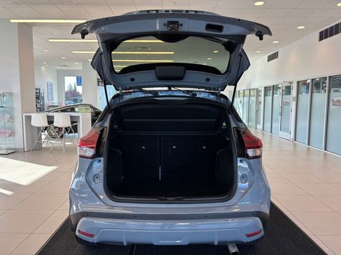 Used 2021 Nissan Kicks SR w/ SR Premium Package FWD image 9
