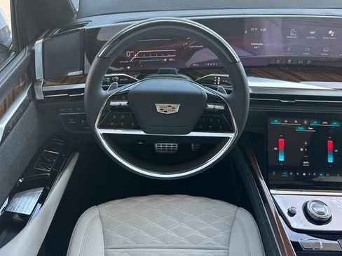 New 2026 Cadillac Escalade ESV Platinum Sport w/ LPO, ONYX Package AWD/4WD image 14