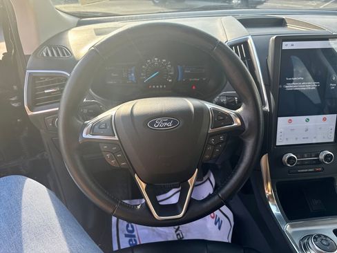 Used 2022 Ford Edge Titanium image 14