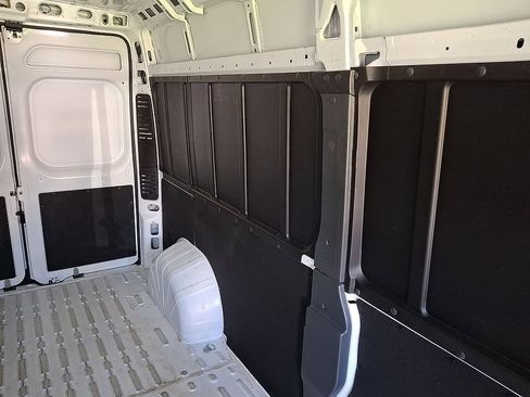 Used 2026 RAM ProMaster 2500 w/ Convenience Group FWD image 14