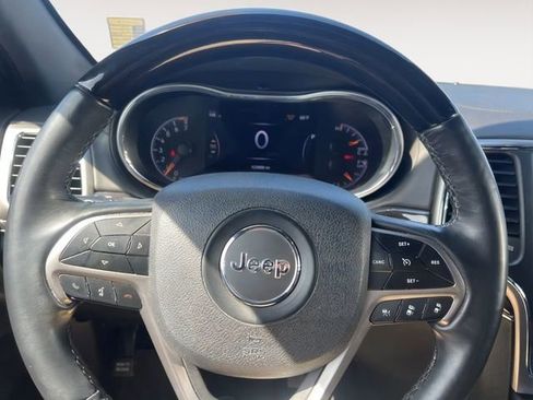 Used 2018 Jeep Grand Cherokee Overland image 11