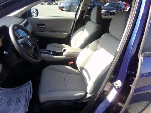 Used 2017 Honda HR-V EX image 21