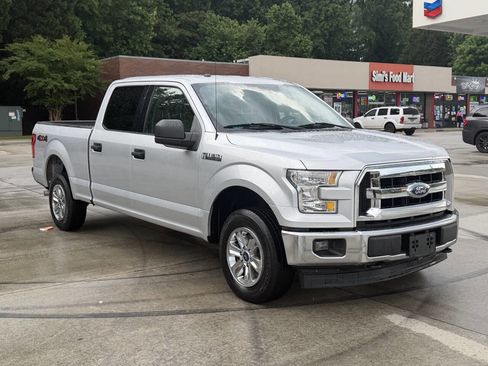 Used 2017 Ford F150 XLT w/ Trailer Tow Package AWD/4WD image 3
