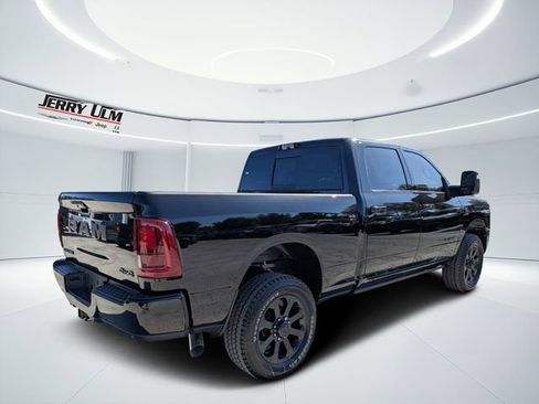 New 2026 RAM 2500 Laramie AWD/4WD image 3