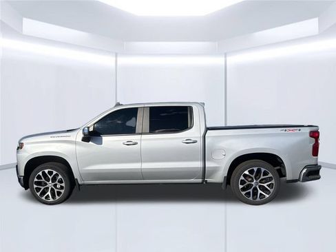 Used 2021 Chevrolet Silverado 1500 LT AWD/4WD image 2