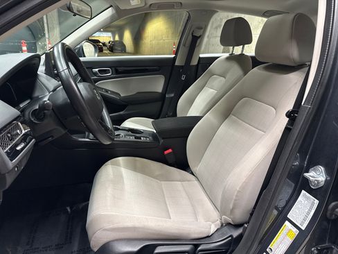 Used 2023 Honda Civic EX image 9