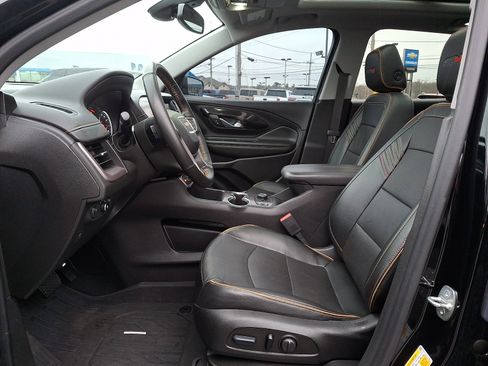 Used 2023 GMC Terrain AT4 image 13