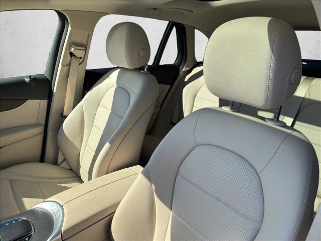 Used 2021 Mercedes-Benz GLC 300 4MATIC image 13