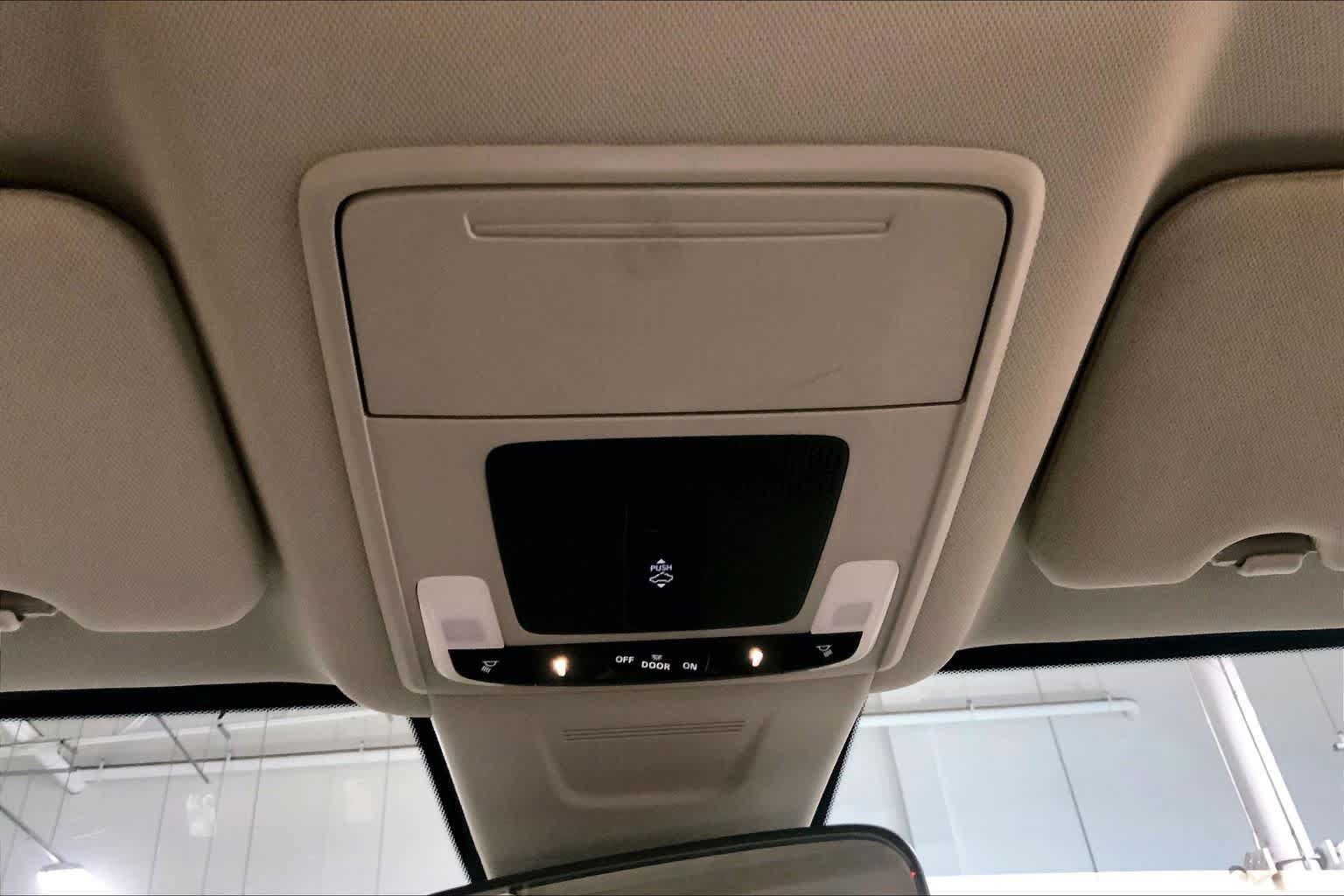 Used 2025 Honda CR-V EX image 34