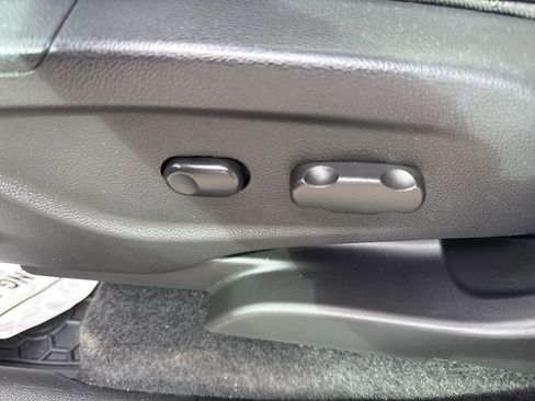 Used 2019 Buick Encore Preferred image 17