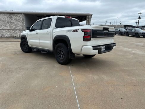Used 2025 Nissan Frontier PRO-4X AWD/4WD image 7