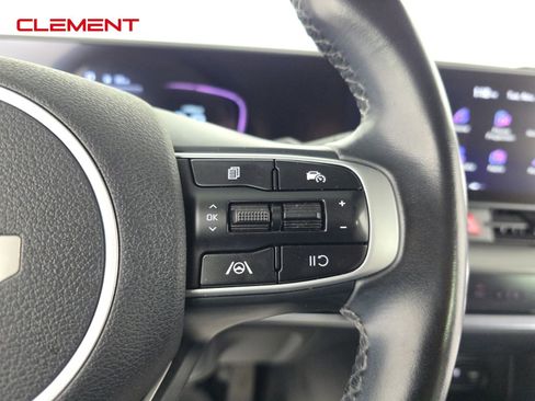 Used 2023 Kia Sportage EX image 14