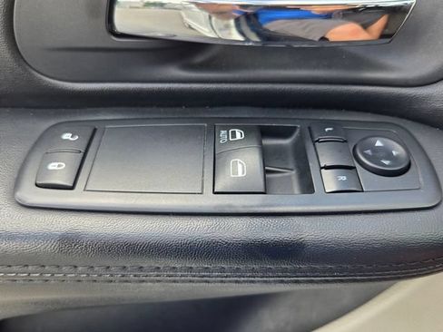 Used 2016 Dodge Grand Caravan SE w/ Quick Order Package 29E SE FWD image 31