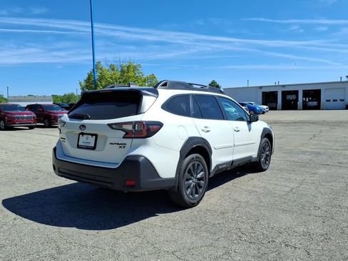 Used 2024 Subaru Outback Onyx Edition XT AWD/4WD image 7