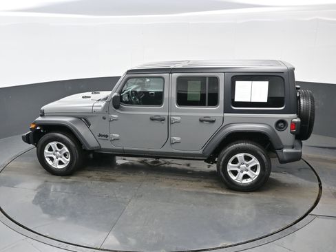 Used 2022 Jeep Wrangler Unlimited Sport S image 31