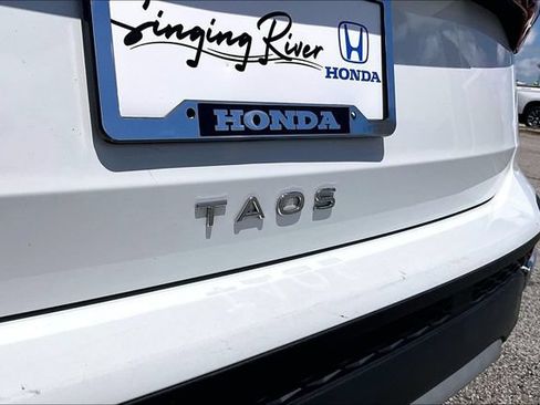 Used 2024 Volkswagen Taos SE FWD image 25