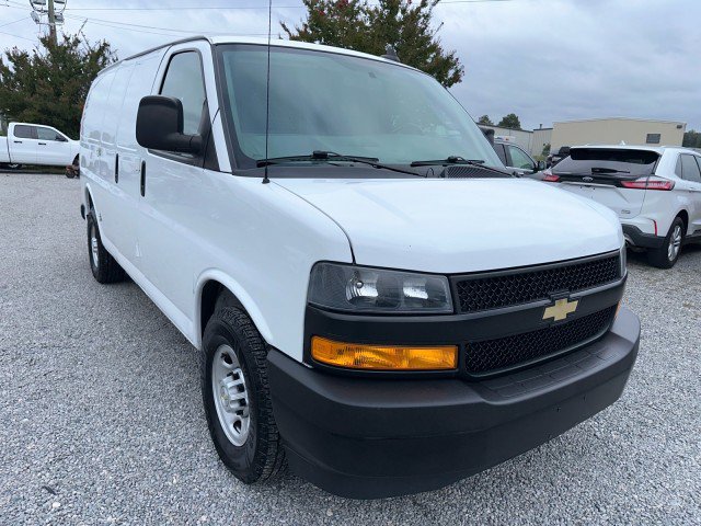 Used 2020 Chevrolet Express 2500 w/ Driver Convenience Package RWD image 4