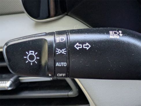 Used 2022 Hyundai Palisade SE image 33