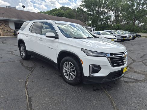 Used 2023 Chevrolet Traverse LT w/ LPO, Cargo Package AWD/4WD image 2