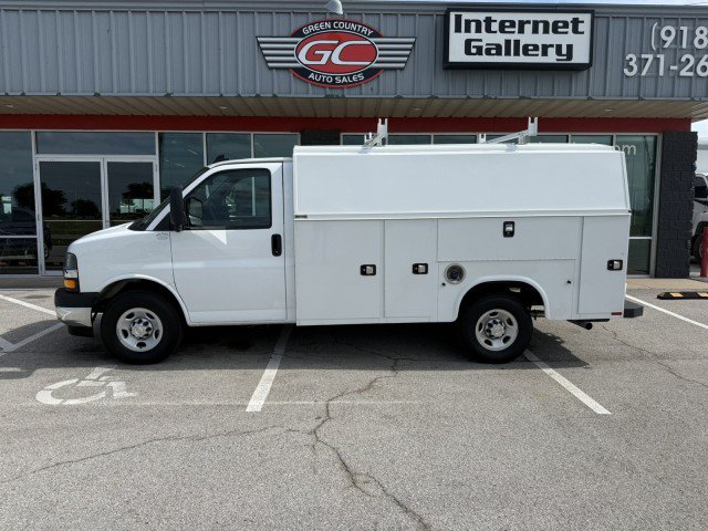 Used 2024 Chevrolet Express 3500 w/ Power Convenience Package RWD image 5