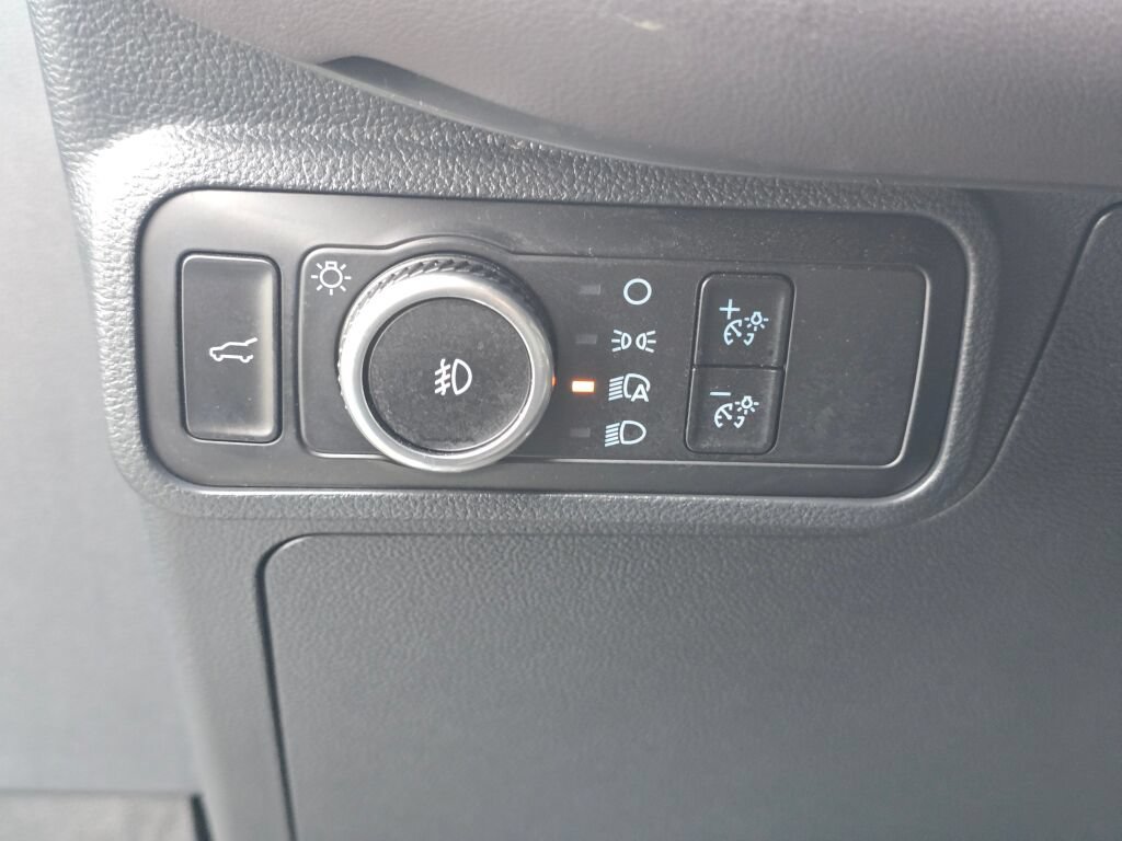 Used 2025 Ford Explorer Platinum AWD/4WD image 22