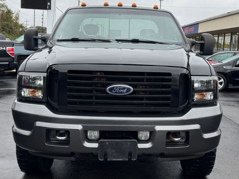 Used 2004 Ford F350 Harley-Davidson image 3